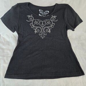 Black fitted Tee with Bedazzled Embelished design. Sz Lg
